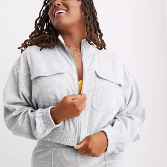 aerie Groove-On Velour Full Zip Sweatshirt size Large Light Gray Cropped Soft - Picture 1 of 13